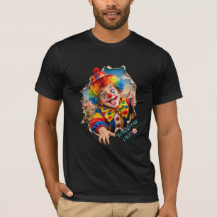 Lustiger Clown-Kind bricht aus T-Shirt
