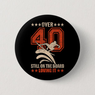 Lustiger Cooler Surfer-Typ Surfboard 40 Jahre alt Button
