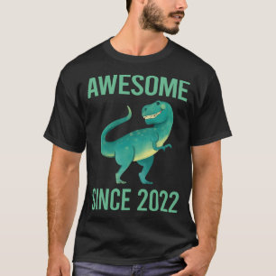 Lustiger Dinosaurier - Großartig seit 2022 T-Shirt