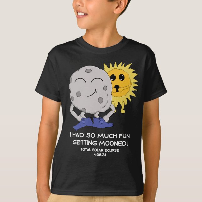 Lustiger Eclipse 2024 Getting Mooned Joke T-Shirt (Vorderseite)