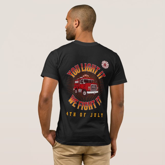 Lustiger Feuerwehrmann 4. Juli T-Shirt (Von Creator hochgeladen)