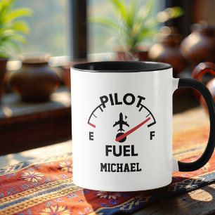 Lustiger Flugzitat-Pilot-Treibstoff personalisiert Tasse