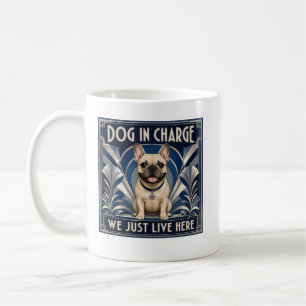 Lustiger französischer Hund führt das Haus Coffee Kaffeetasse