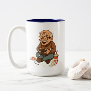 Lustiger Gamer-Opa-Pizza- und Popcorn-Cartoon  Zweifarbige Tasse
