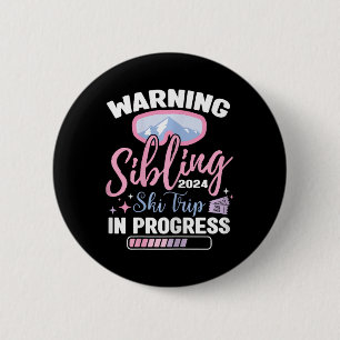 Lustiger Geschwister-Skiurlaub Familienurlaub Skif Button