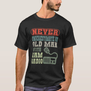 Lustiger Grafischer Operator mit altem Mann und Am T-Shirt