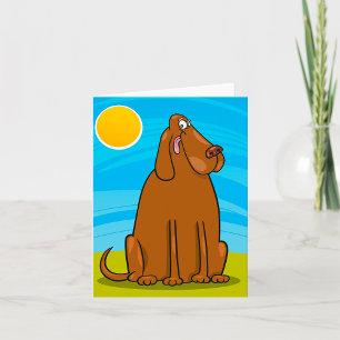 Lustiger großer brauner Hund sitzt in der Sonne Karte