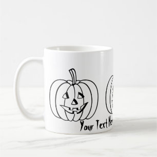Lustiger Halloween-Kürbis mit herausgeschnittenem Kaffeetasse