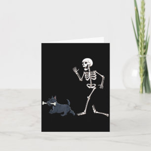 Lustiger Halloween-Schottischer Terrier und Skelet Karte