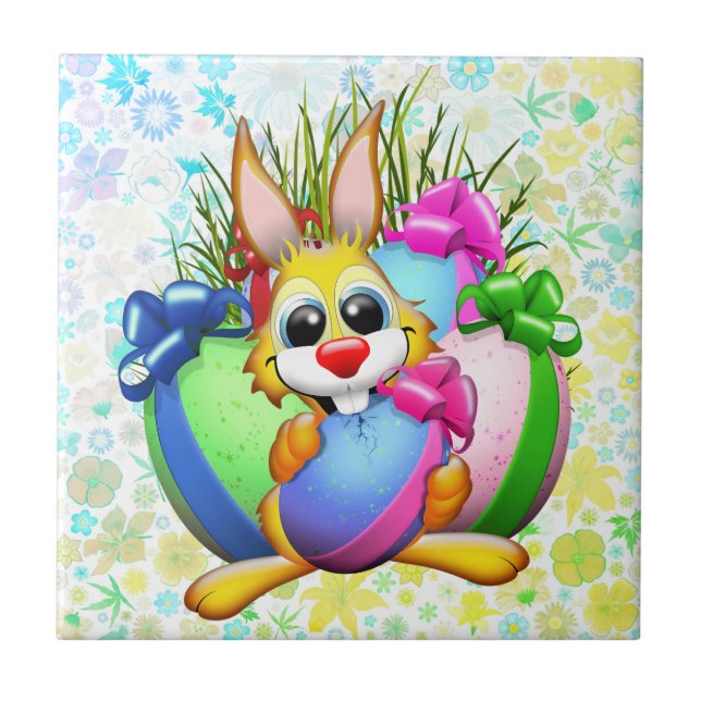Lustiger Hase, der ein Osterei beißt Fliese (Vorderseite)