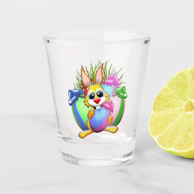 Lustiger Hase, der ein Osterei beißt Schnapsglas (Vorderseite)