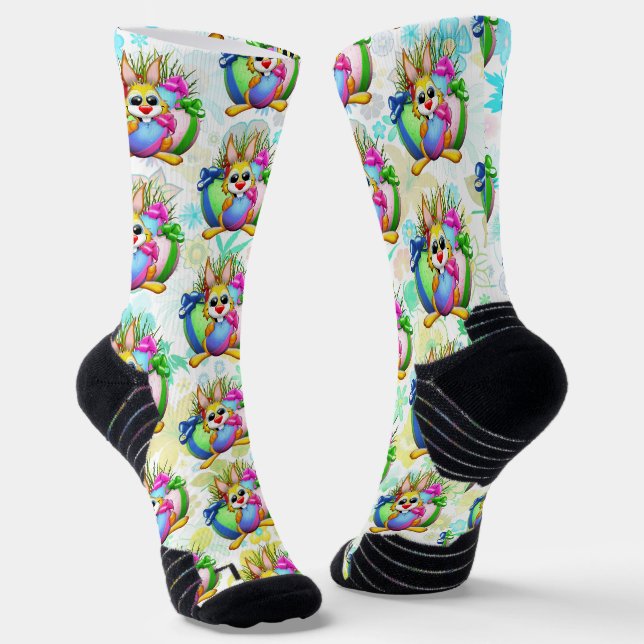 Lustiger Hase, der ein Osterei beißt Socken (Gewinkelt)