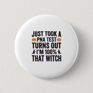 Lustiger Hexen-Test Halloween-Zitat Vektor-Design_ Button