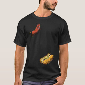 Lustiger Hotdog springt in Brötchen Funny Hot Dog T-Shirt