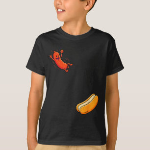 Lustiger Hotdog springt in Brötchen Wurst BBQ hoch T-Shirt