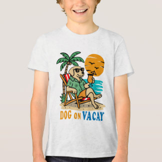 Lustiger Hund im Urlaub T-Shirt | Süßer Sommer Tri-Blend Shirt