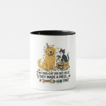 Lustiger Hund und Katze haben eine Zwei-Töne-Kaffe