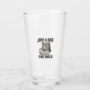 Lustiger Katzenvater kam mit der Milch Vintage-Shi Glas