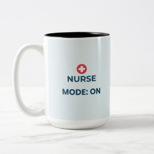 Lustiger Krankenpfleger-Design mit aktiviertem Pfl Zweifarbige Tasse