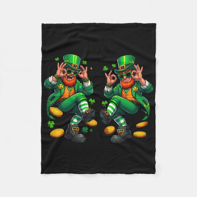 Lustiger Leprechaun Griddy Tanz St. Patrick's Day  Fleecedecke (Vorderseite)