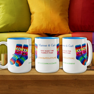Lustiger LGBTQ „Perfektes Paar“ Regenbogen-Socken- Zweifarbige Tasse