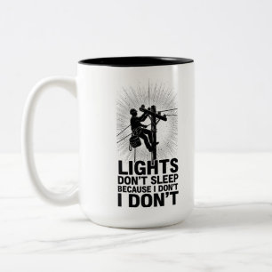 Lustiger Lineman-Arbeitszitat Lineman-Nachtschicht Zweifarbige Tasse