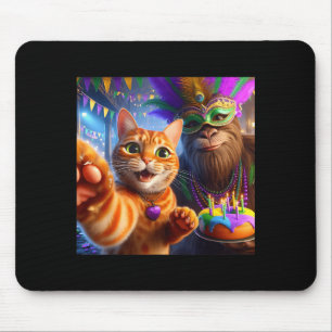 Lustiger Mardi Gras Selfie Katze Bigfoot Zitat _2 Mousepad