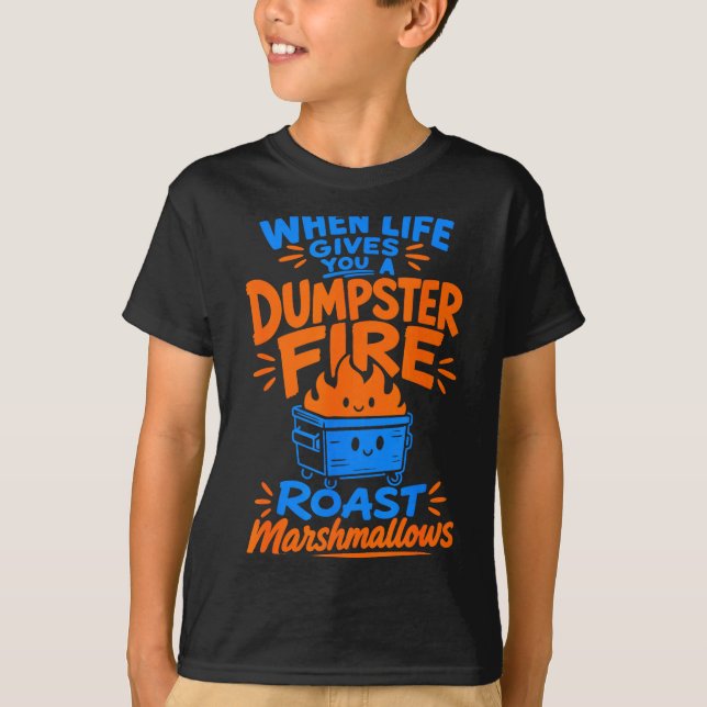 Lustiger Müllcontainer Feuer Marshmallow  T-Shirt (Vorderseite)
