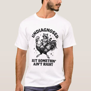 Lustiger nicht diagnostizierter Waschbär im Wester T-Shirt