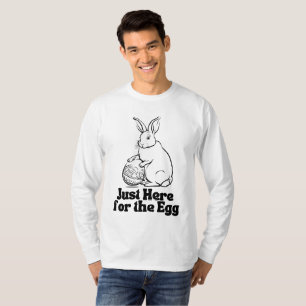 Lustiger Osterhase, nur hier wegen der Eier T-Shirt