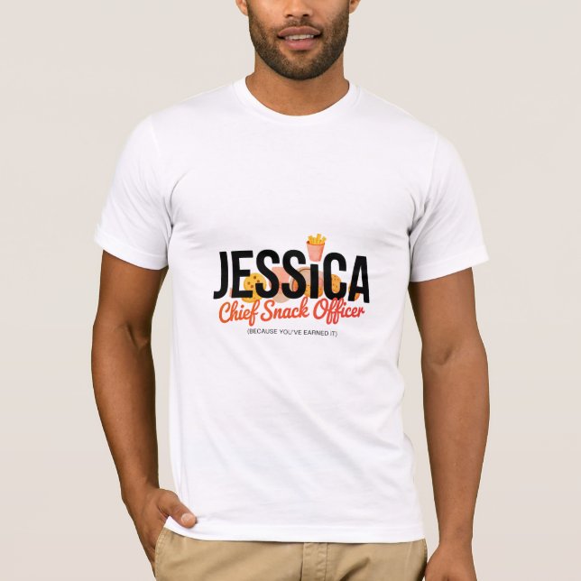 Lustiger personalisierter Name – Chief Snack Offic T-Shirt (Vorderseite)