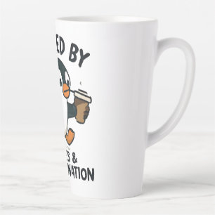 Lustiger Pinguin läuft mit Kaffeetasse Milchtasse