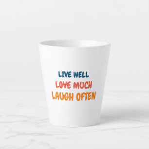 lustiger positiver Spruch, der Liebe zum Leben ins Milchtasse