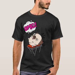 Lustiger Pug ist auf einer außer Kontrolle geraten T-Shirt