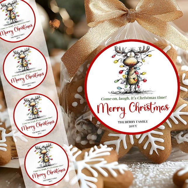 Lustiger Rentier-Launischer-Weihnachtssticker-Entw Runder Aufkleber (Funny reindeer whimsical holiday sticker design)