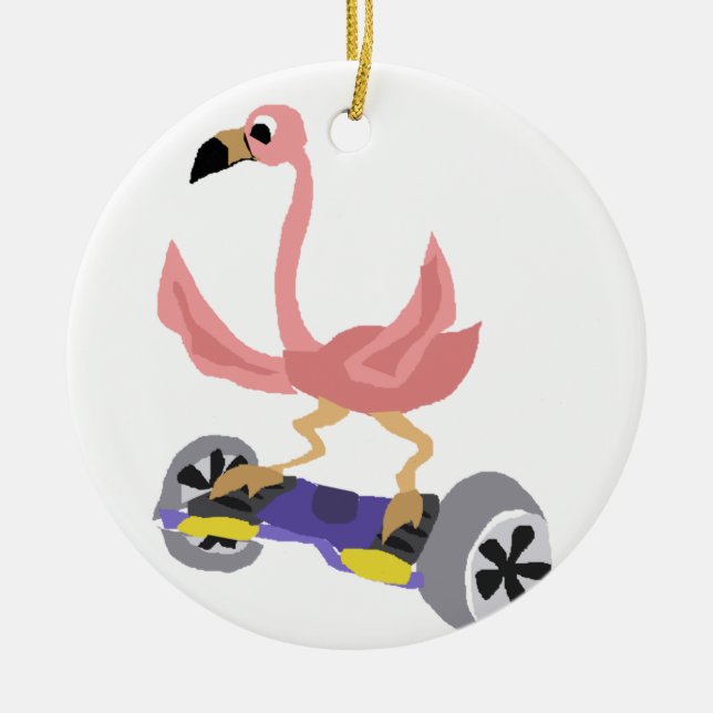 Lustiger rosa Flamingo auf Hoverboard Keramik Ornament (Vorne)