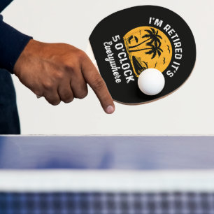 Lustiger Ruhestand Irgendwo ist 5 Uhr Tischtennis Schläger