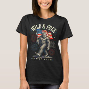 Lustiger Sasquatch amerikanische Flagge wild und s T-Shirt
