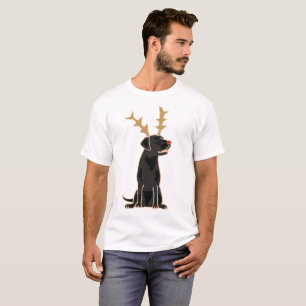 Lustiger schwarzer Labrador mit T-Shirt