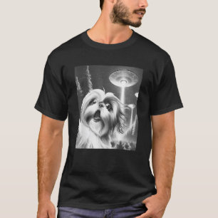Lustiger Shih Tzu Alien UFO macht ein Selfie Hunde T-Shirt
