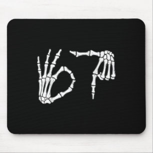 Lustiger Six Seven 6 7 Meme 67 Skelett Hand Hallow Mousepad