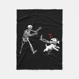 Lustiger Skelett jagt Hund Lustiger Hund Halloween Fleecedecke