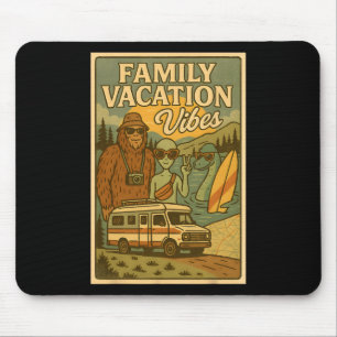 Lustiger Sommer Bigfoot Familienurlaub Alien Nessi Mousepad