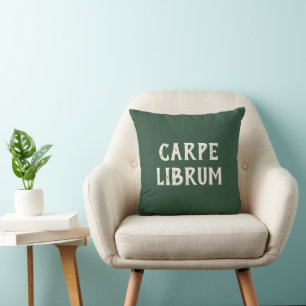 Lustiger Spruch für Buchliebhaber Carpe Librum Kissen
