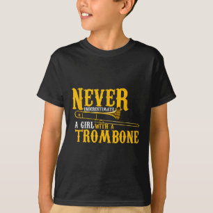 Lustiger Spruch Spiel unterschätze niemals ein Mäd T-Shirt