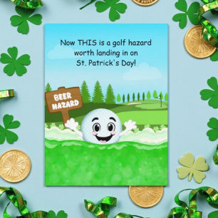 Lustiger St. Patrick’s Day Golf mit Golfball Bier Postkarte