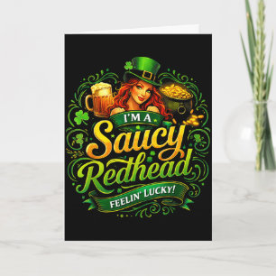 Lustiger St. Patricks Tag auf dem Rothaarigen der Karte