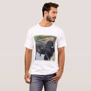 Lustiger Stier-Bison, der seine Testikel leckt T-Shirt