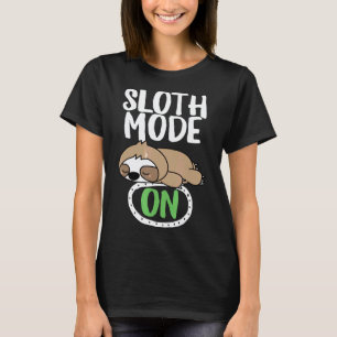 Lustiger und süßer Fernbedienung Faultier-Modus ak T-Shirt