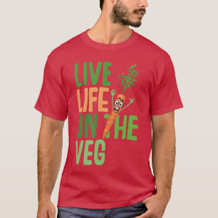 Lustiger Vegetarier lebt auf dem veganen Karotten- T-Shirt